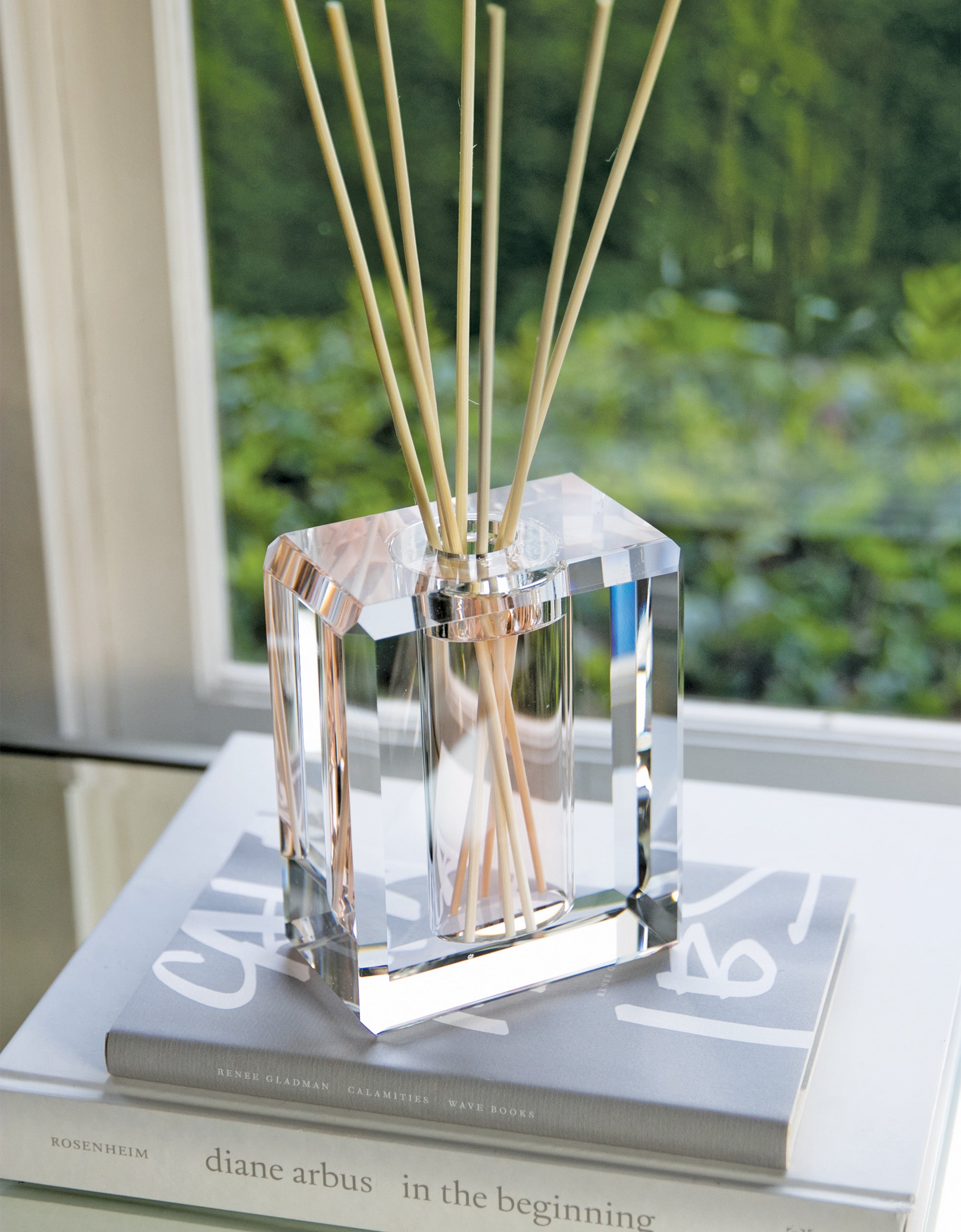 Daphne Flower Crystal Diffuser